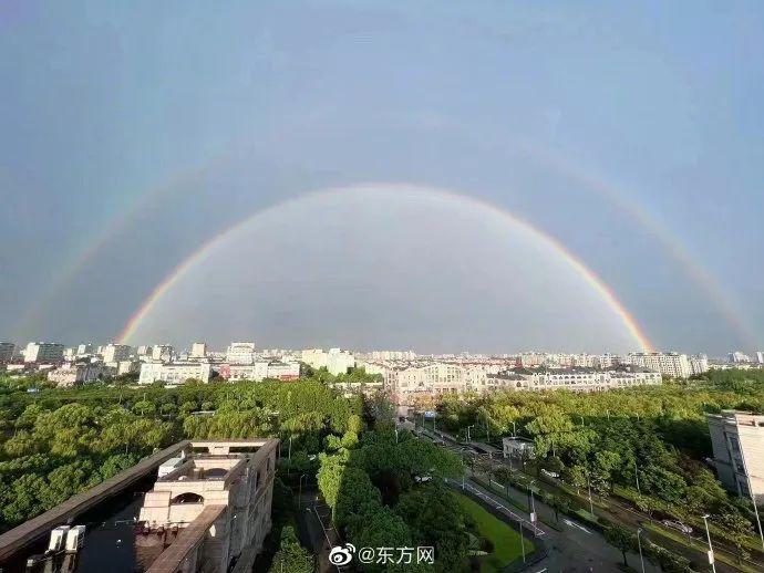 末骤雨初歇